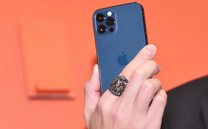 新源苹果手机维修分享iPhone12系列重启方法教程 